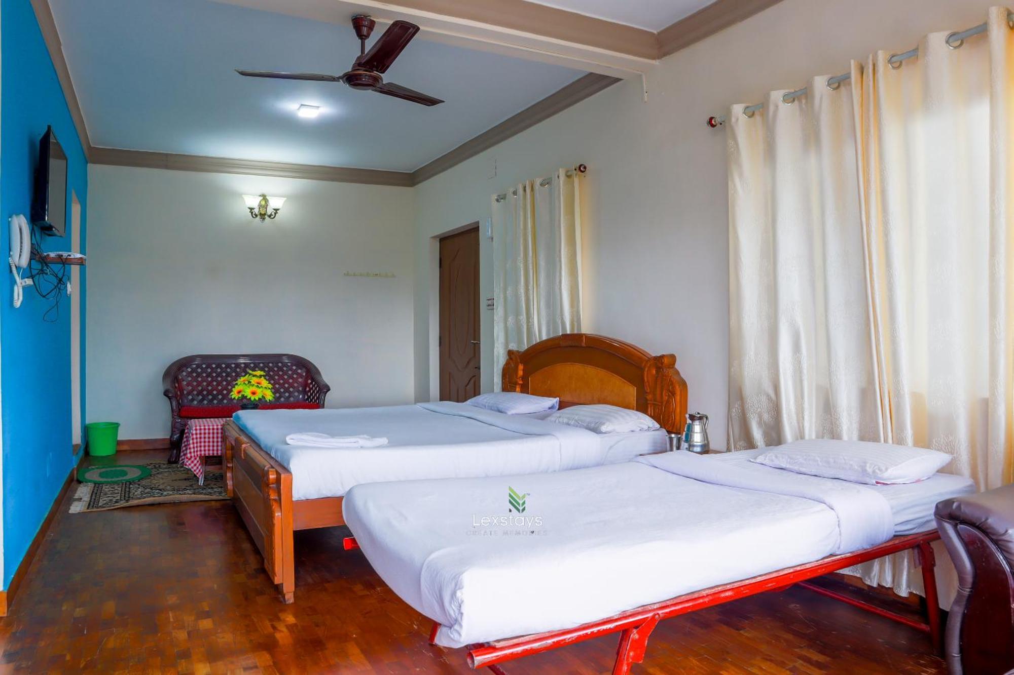 Vijaya Deepa Guest House By Lexstays Кунур Екстериор снимка