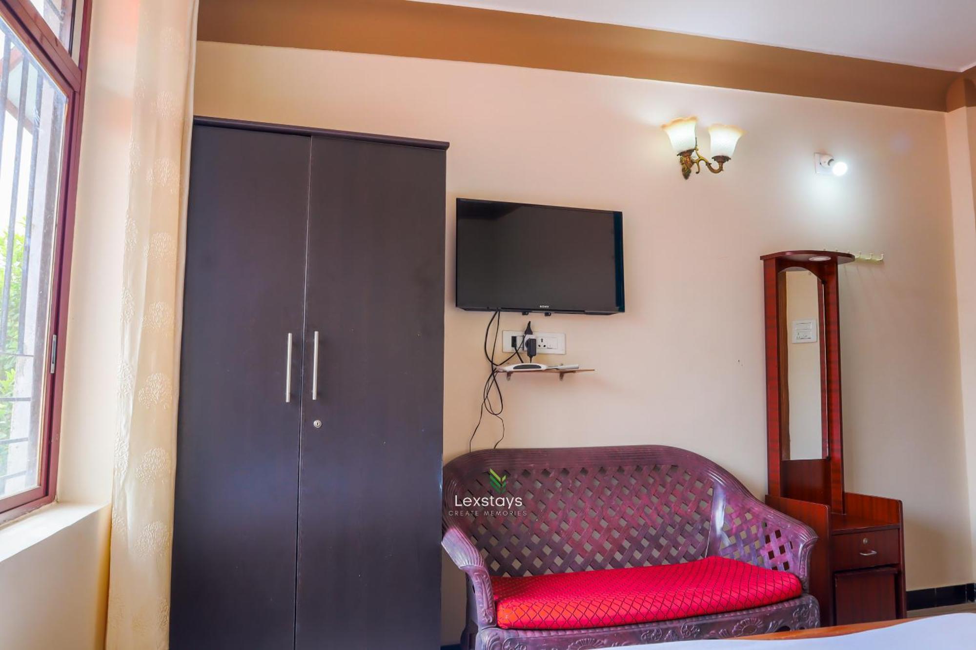 Vijaya Deepa Guest House By Lexstays Кунур Екстериор снимка