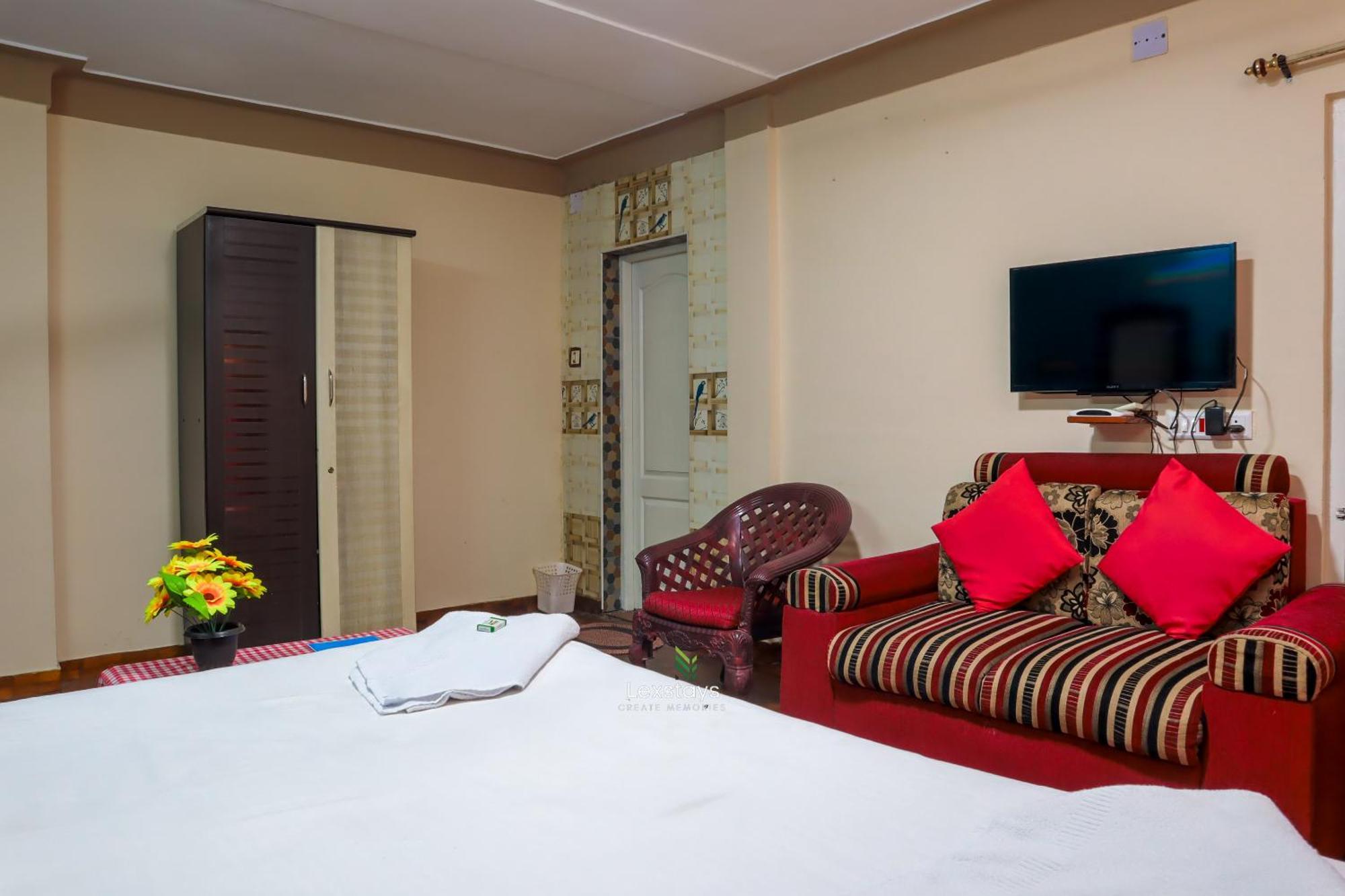 Vijaya Deepa Guest House By Lexstays Кунур Екстериор снимка