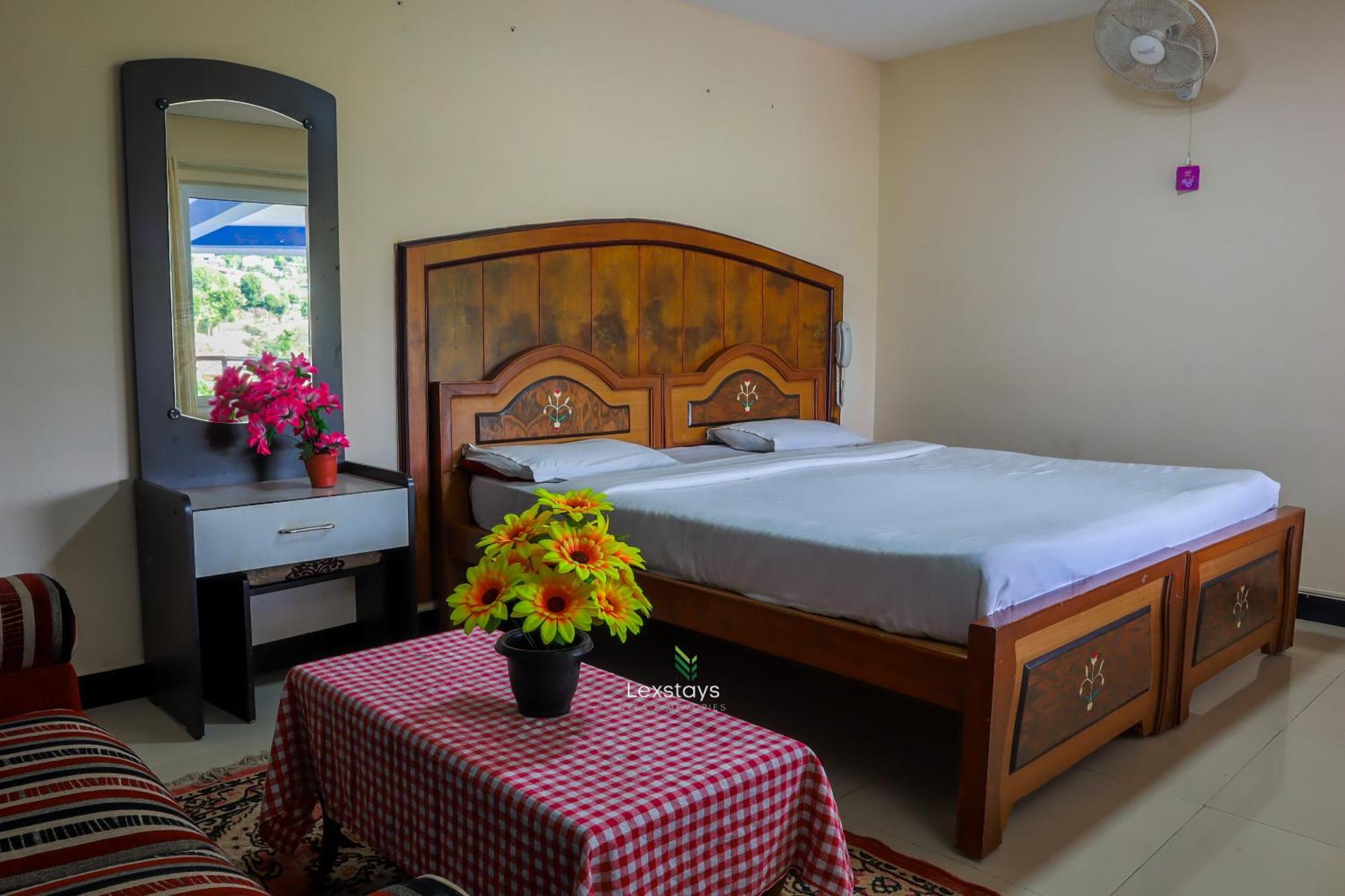 Vijaya Deepa Guest House By Lexstays Кунур Екстериор снимка